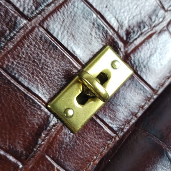 Fossil Brown Leather Turn Lock Croc Embossed Crossbody Bag w/ Key - Picture 3 of 16